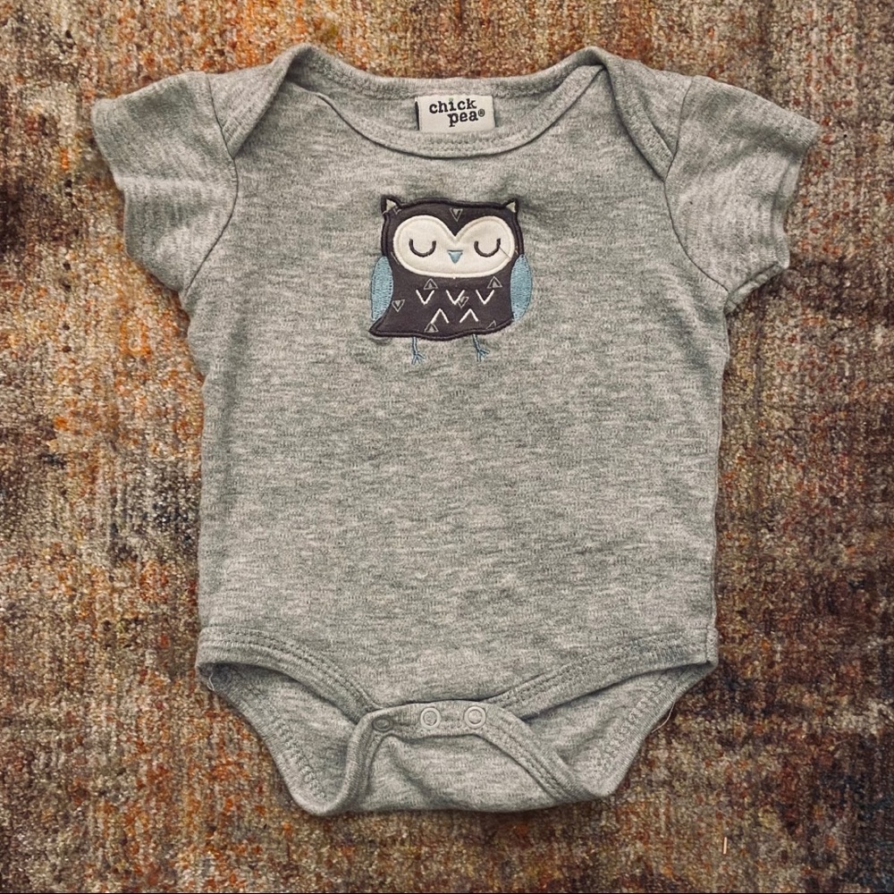 The cutest little owl onesie 🦉